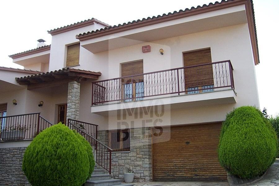 Chalet con piscina en Vilablareix