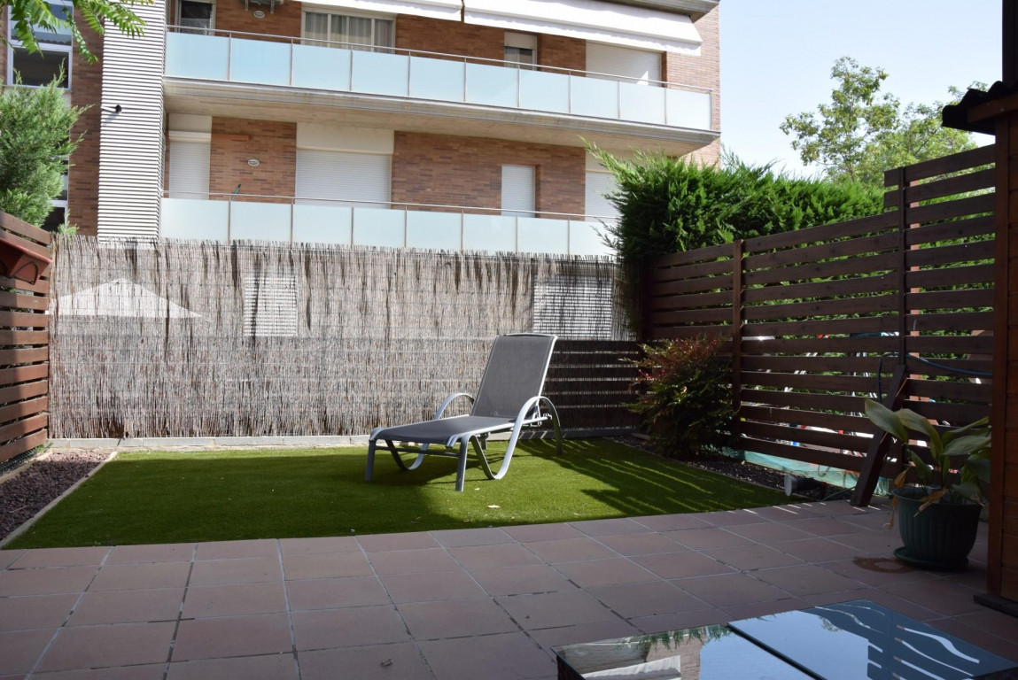 Duplex en rez-de-chaussée avec jardin