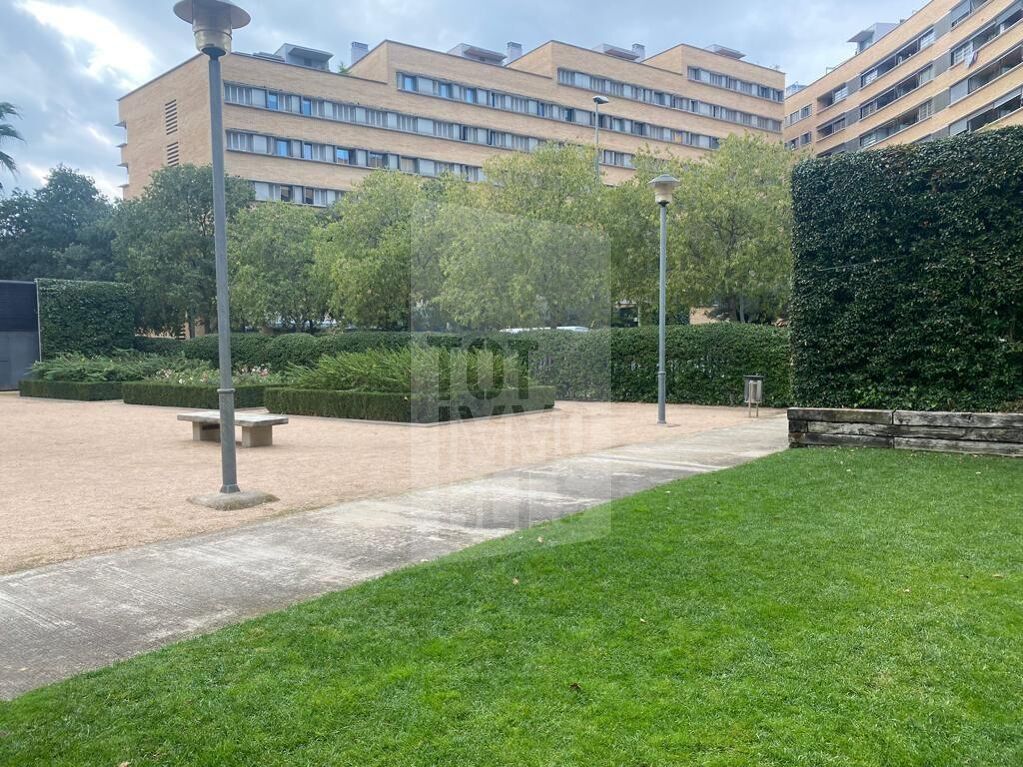 Pis exterior, lluminós i amb piscina a prop de l´estació de Girona