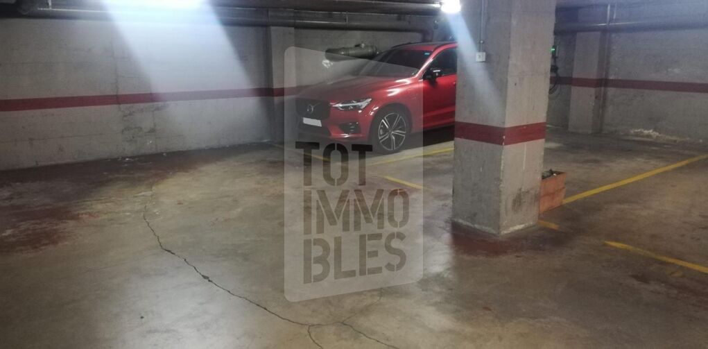 Place de stationnement au centre de Girona