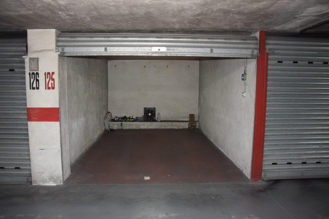 Garage fermé à l'Eixample