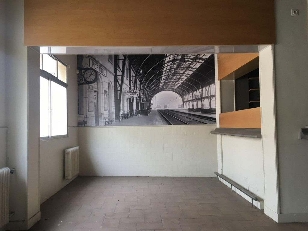 Bâtiment avec des grandes possibilitées