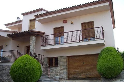 Chalet con piscina en Vilablareix