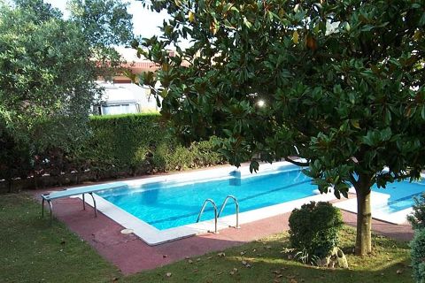 Chalet con piscina en Vilablareix
