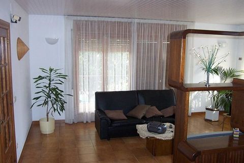 Chalet con piscina en Vilablareix