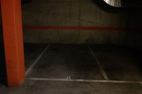 Opportunité d'investissement dans le quartier de Pericot ! Appartement lumineux avec terrasse et place de parking.