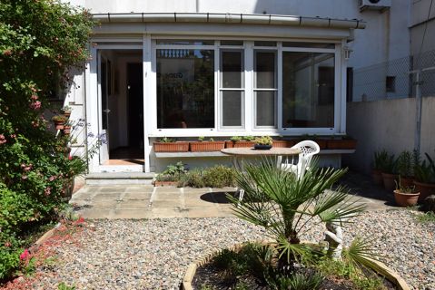 Rez-de-chaussée avec jardin