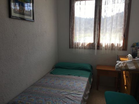 Edificio en la costa formado por 4 apartamentos 