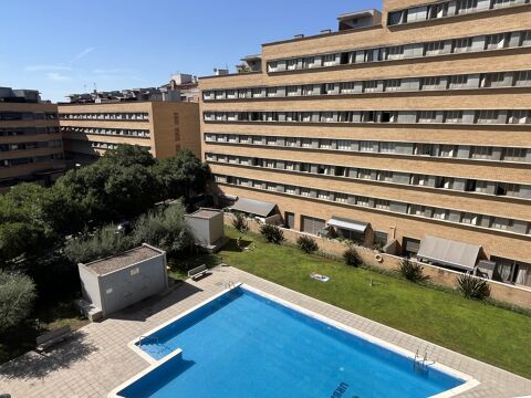 Pis exterior, lluminós i amb piscina a prop de l´estació de Girona