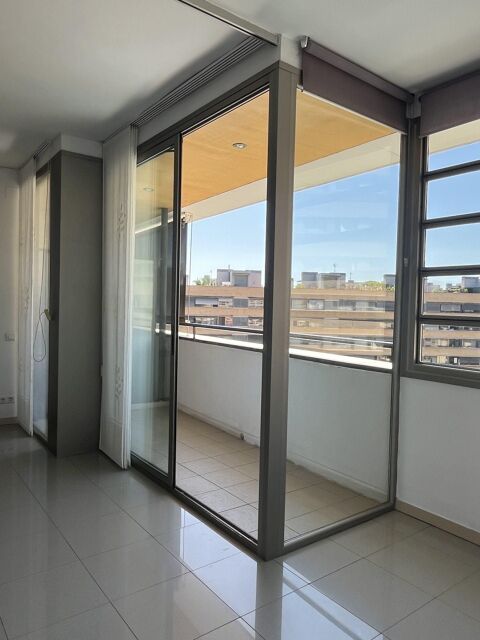Pis exterior, lluminós i amb piscina a prop de l´estació de Girona