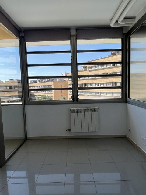 Pis exterior, lluminós i amb piscina a prop de l´estació de Girona