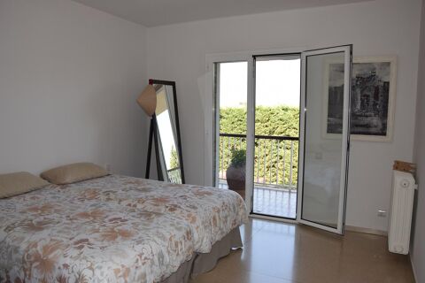 Casa en planta baja con jardín en Palau