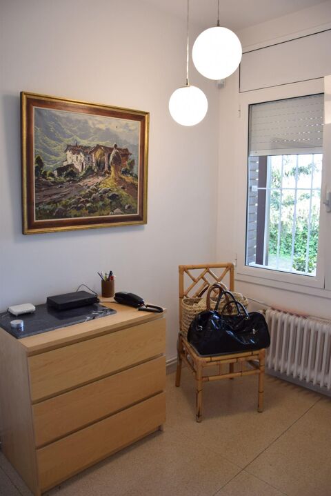 Casa en planta baixa amb jardí a Palau