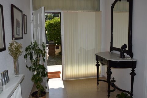 Casa en planta baixa amb jardí a Palau