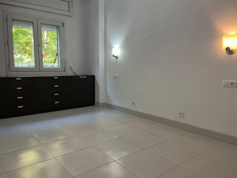 Appartement de 4 chambres avec une grande terrasse à Girona