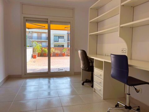 Pis de 4 habitacions amb gran terrassa a Girona