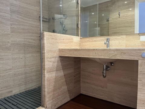 Appartement de 4 chambres avec une grande terrasse à Girona