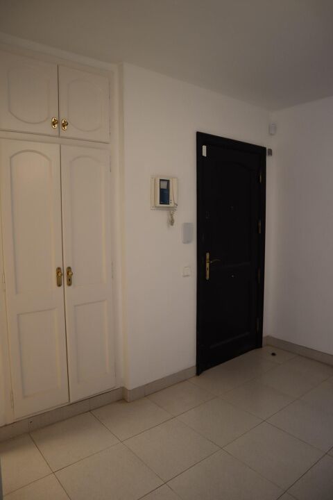 Gran pis familiar amb terrassa, pàrquing i traster a l'Eixample