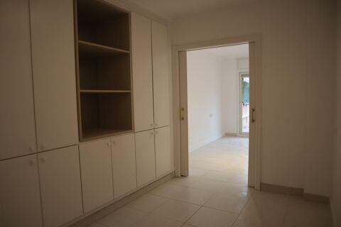 Gran pis familiar amb terrassa, pàrquing i traster a l'Eixample