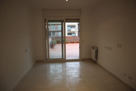 Gran pis familiar amb terrassa, pàrquing i traster a l'Eixample