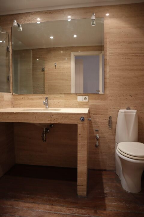 Gran pis familiar amb terrassa, pàrquing i traster a l'Eixample