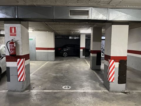 Parking space in l'Eixample