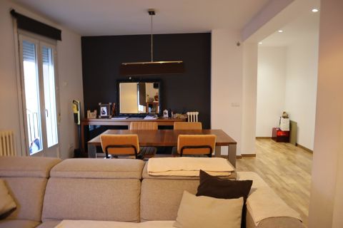 Spacious and refurbished apartment in the middle of Girona
