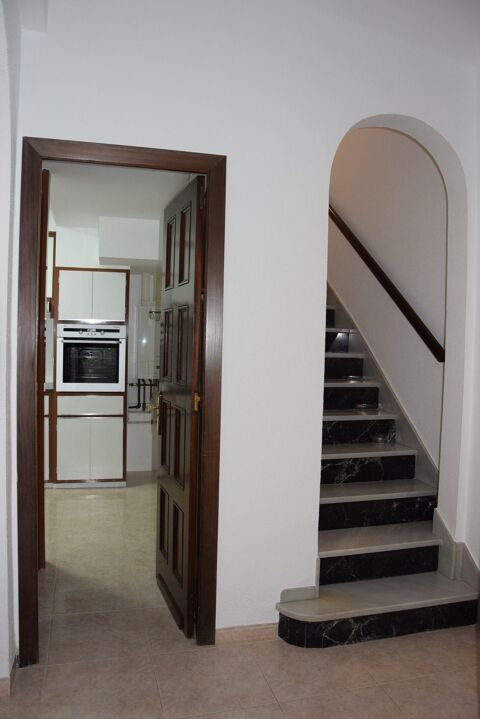 La casa ideal per a la teva família a Sant Narcís, amb jardí i garatge