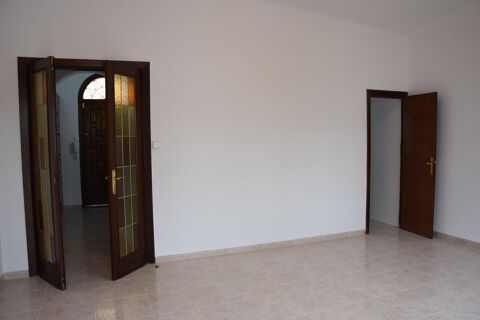 La casa ideal per a la teva família a Sant Narcís, amb jardí i garatge