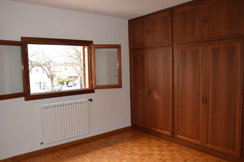 La casa ideal per a la teva família a Sant Narcís, amb jardí i garatge