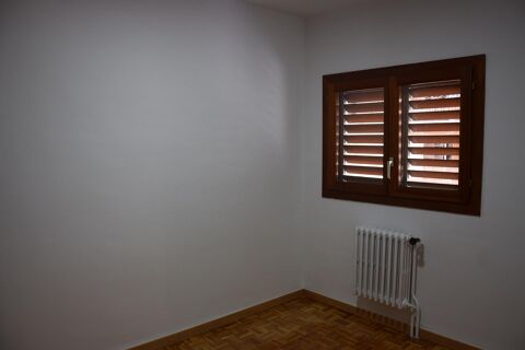 La casa ideal per a la teva família a Sant Narcís, amb jardí i garatge