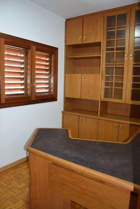 La casa ideal per a la teva família a Sant Narcís, amb jardí i garatge