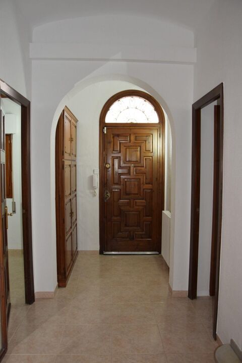 La casa ideal per a la teva família a Sant Narcís, amb jardí i garatge