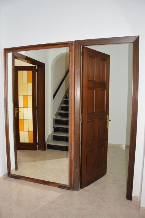 La casa ideal per a la teva família a Sant Narcís, amb jardí i garatge