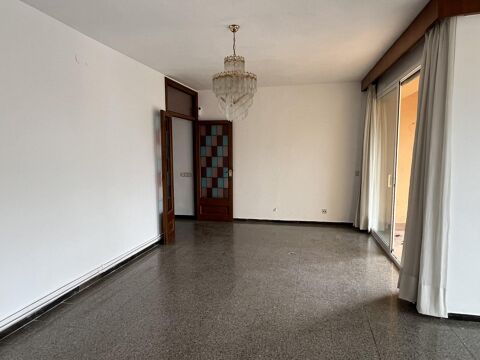 Penthouse for students at the heart of the Eixample in Girona
