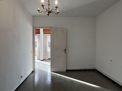 Penthouse for students at the heart of the Eixample in Girona