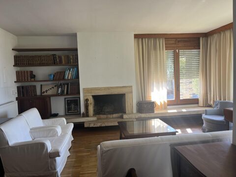 Casa amb espectaculars vistes al mar de Sant Feliu de Guíxols. Tranquilitat, llum i espai a la Costa Brava