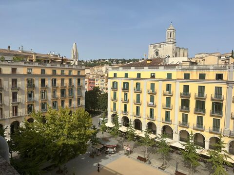 Edifici en venda a Girona