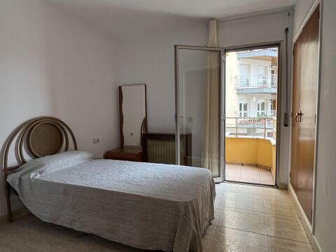 Pis de 4 habitacions per a estudiants