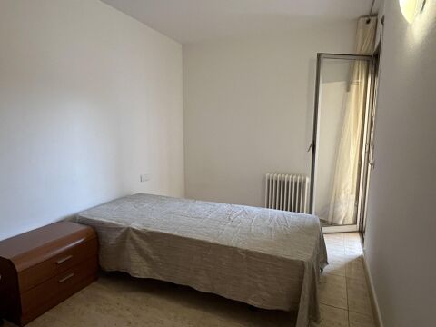 Pis de 4 habitacions per a estudiants