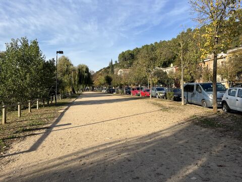 Local per reformar amb gran potencial i encant original