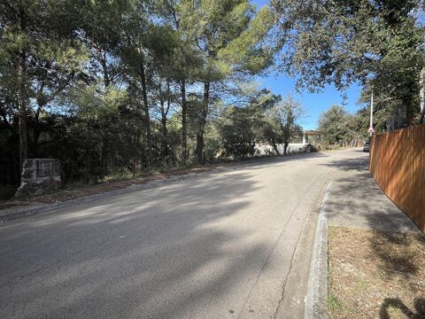 Large plot in exclusive urbanisation of the Girona Golf