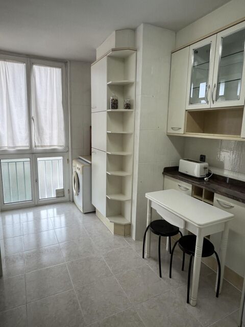 Appartement lumineux avec vue et parking pour profiter de Pericot