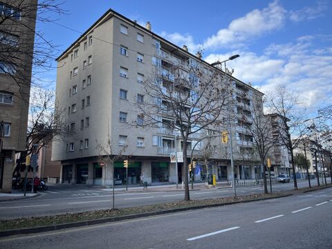 Appartement lumineux avec vue et parking pour profiter de Pericot