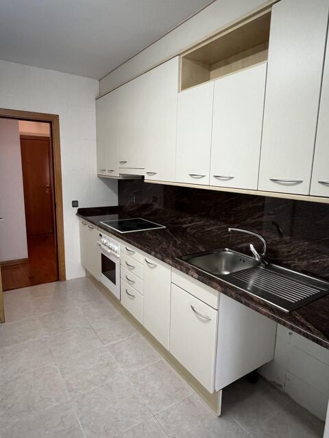 Appartement lumineux avec vue et parking pour profiter de Pericot