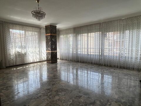 Magnífic pis de 130 m² amb pàrquing al cor de l´Eixample de Girona